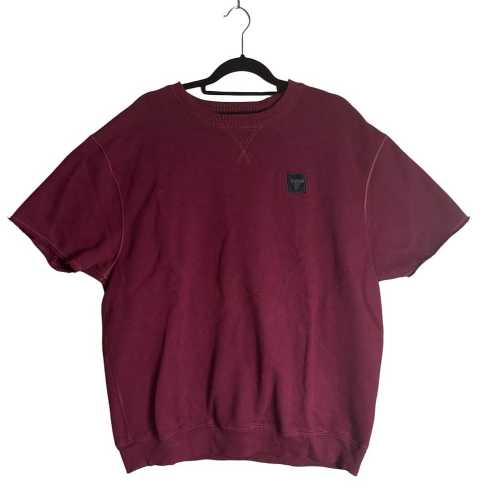 Men’s Under Armour Burgundy Short Sleeve Sweatshirt
Size - XL